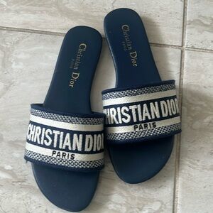 Designer inspired navy blue slides. Size 7 (38)